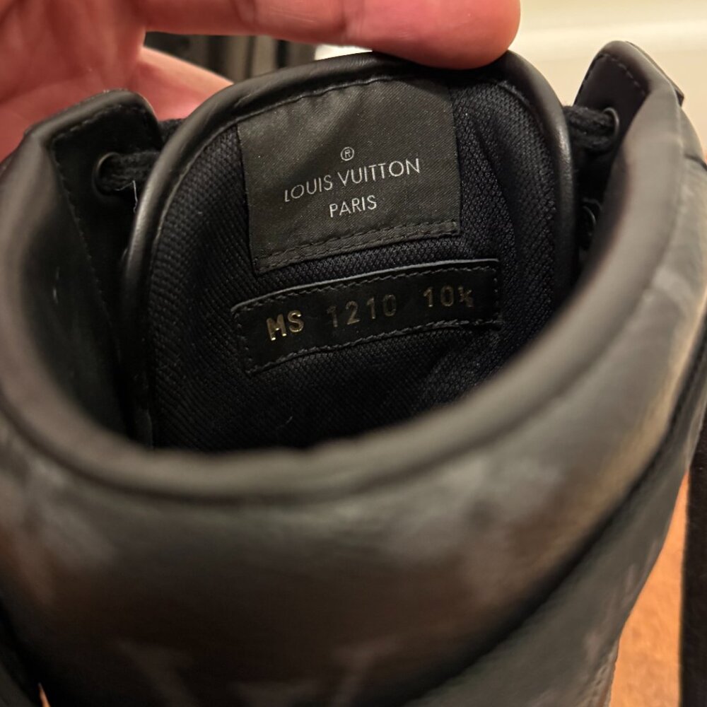 Louis Vuitton Rivoli Sneaker Boot in Eclipse Monogram Size 10.5 - Picture 4 of 6